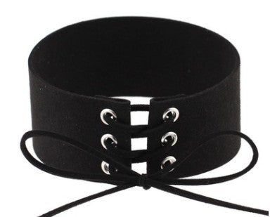 Necklaces with short necked necklaces